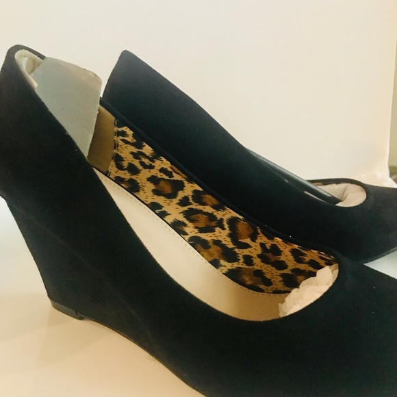 New black “suede” wedges - Picture 4 of 4